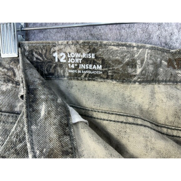 Arizona Women’s Camo Denim Jort Low Rise Baggy Shorts Y2K Size 12 - Picture 7 of 8